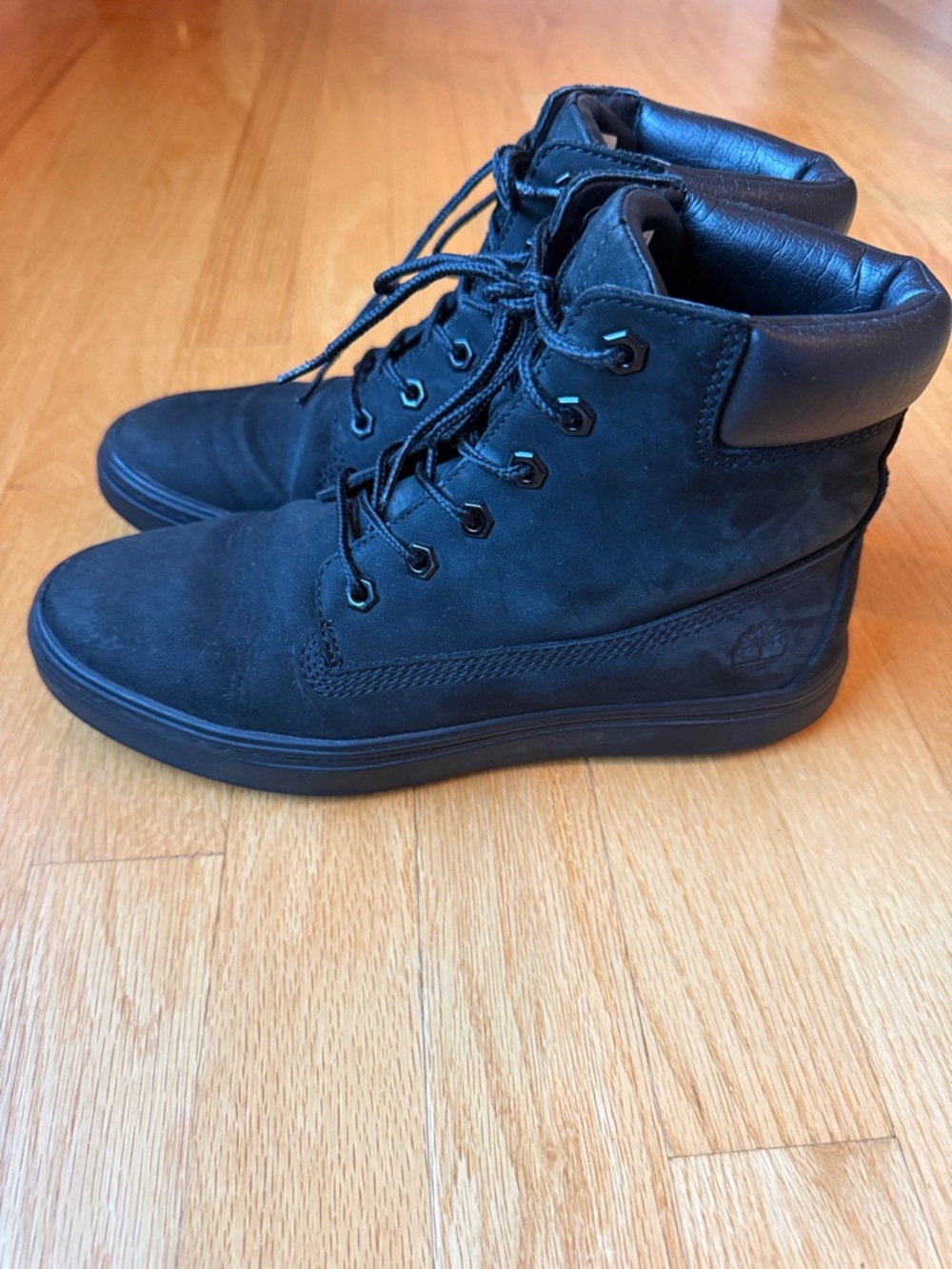 Timberland Women's Black Nubuck Lace-Up Boots - Picture 2 of 7